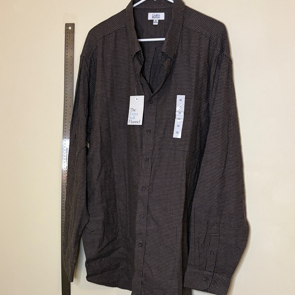 Croft & Barrow Men's Dark Brown Casual Button Down Shirt